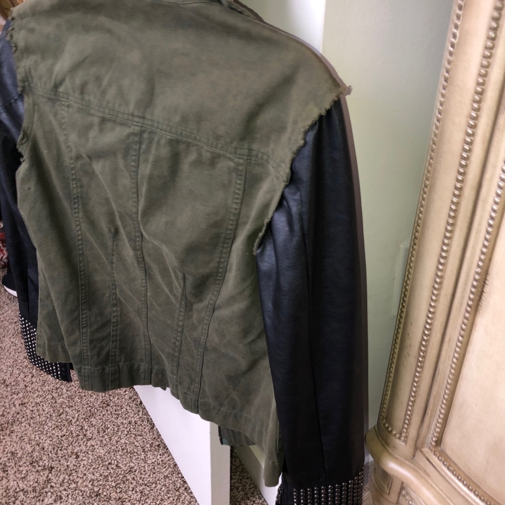 jacket - Picture 2 of 2